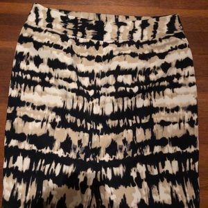 Breutiful Ann Taylor pencil skirt
